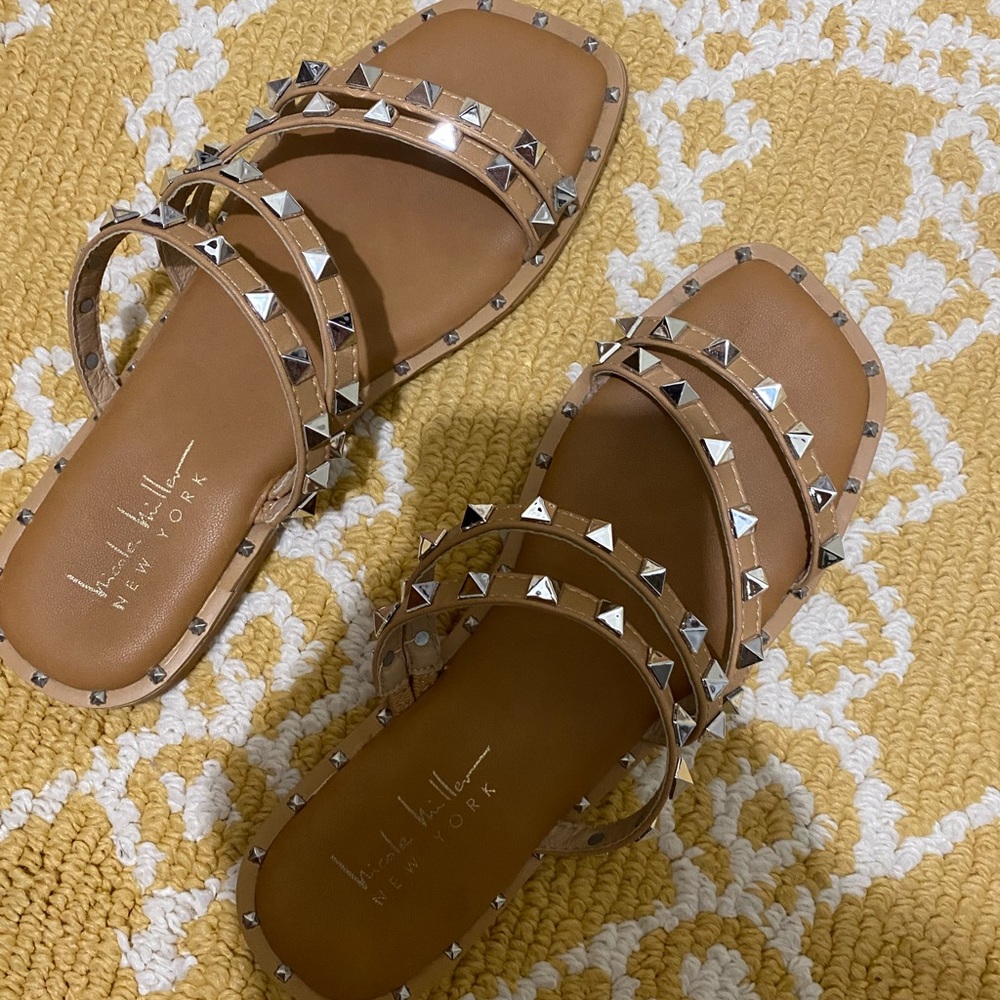 Sandles